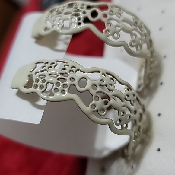 Veil (Metal cutout pattern) Hoop Earrings (11) - Picture 2 of 8